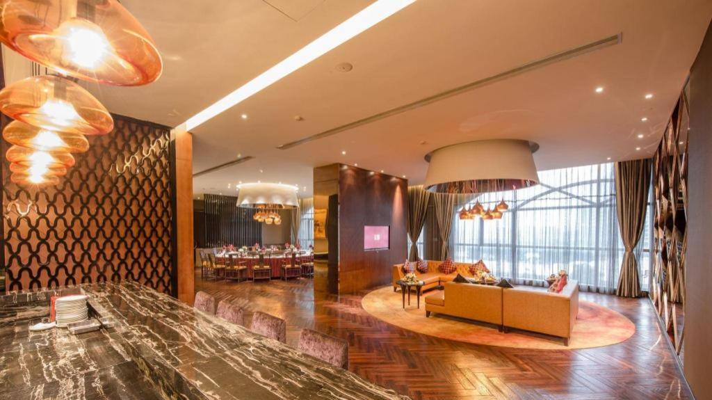 דונגגואן Maison New Century Hotel Dongguan מראה חיצוני תמונה