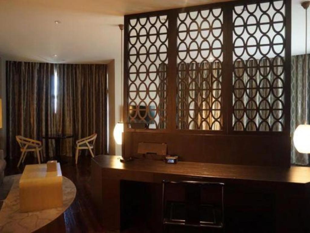 דונגגואן Maison New Century Hotel Dongguan מראה חיצוני תמונה